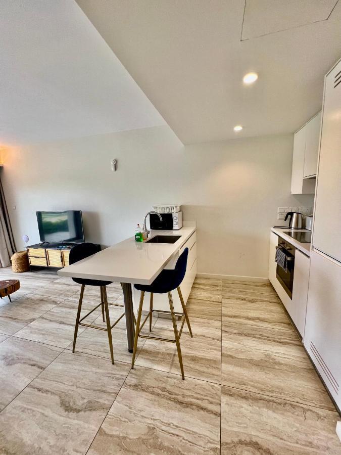 Emerald Suites Протарас Екстер'єр фото