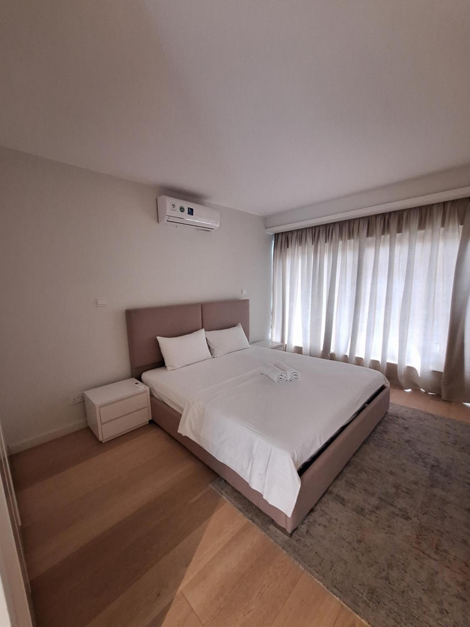 Emerald Suites Протарас Екстер'єр фото
